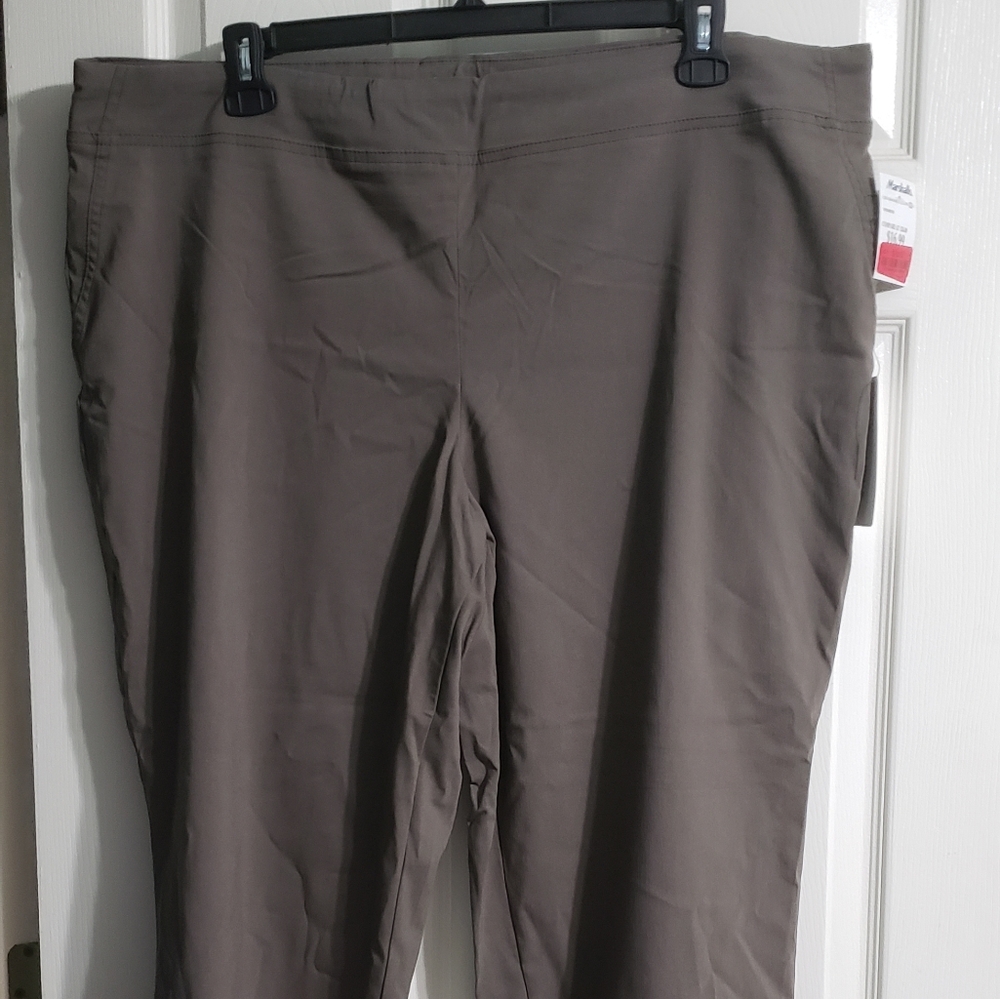 IN THE ARMY NOW...CAROLINA BELLE, 22W,  ANKLE PANTS, ARMY/OLIVE GREEN
